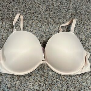 Victorias Secret PINK Wear Everywhere Super Push Up Bra 40c